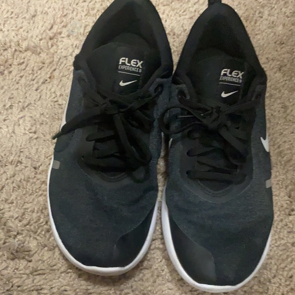 NIKE flex running shoes - Picture 3 of 3